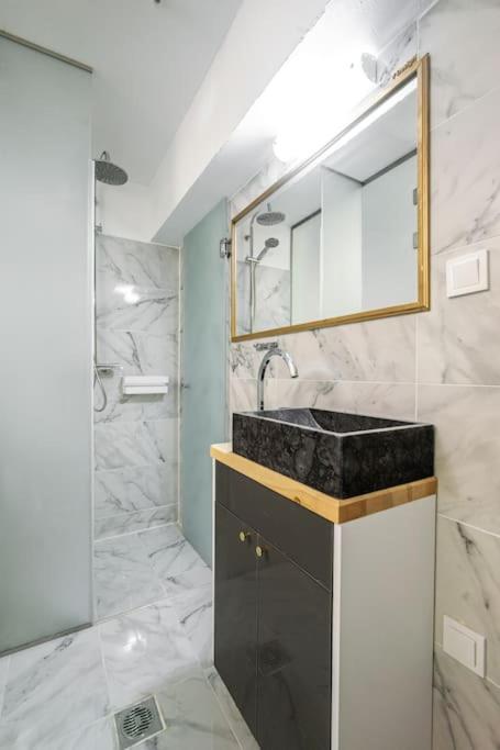 Modern Boutique Apartment Ateny Zewnętrze zdjęcie
