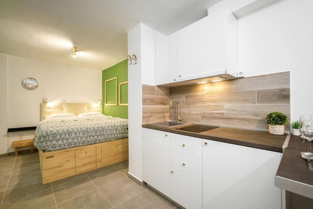Modern Boutique Apartment Ateny Zewnętrze zdjęcie